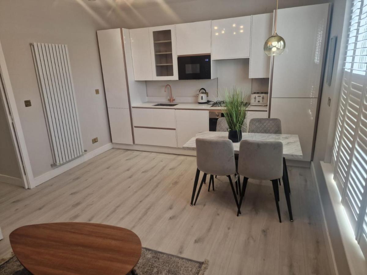 Collier'S Wood En-Suite Apartments London Exterior foto